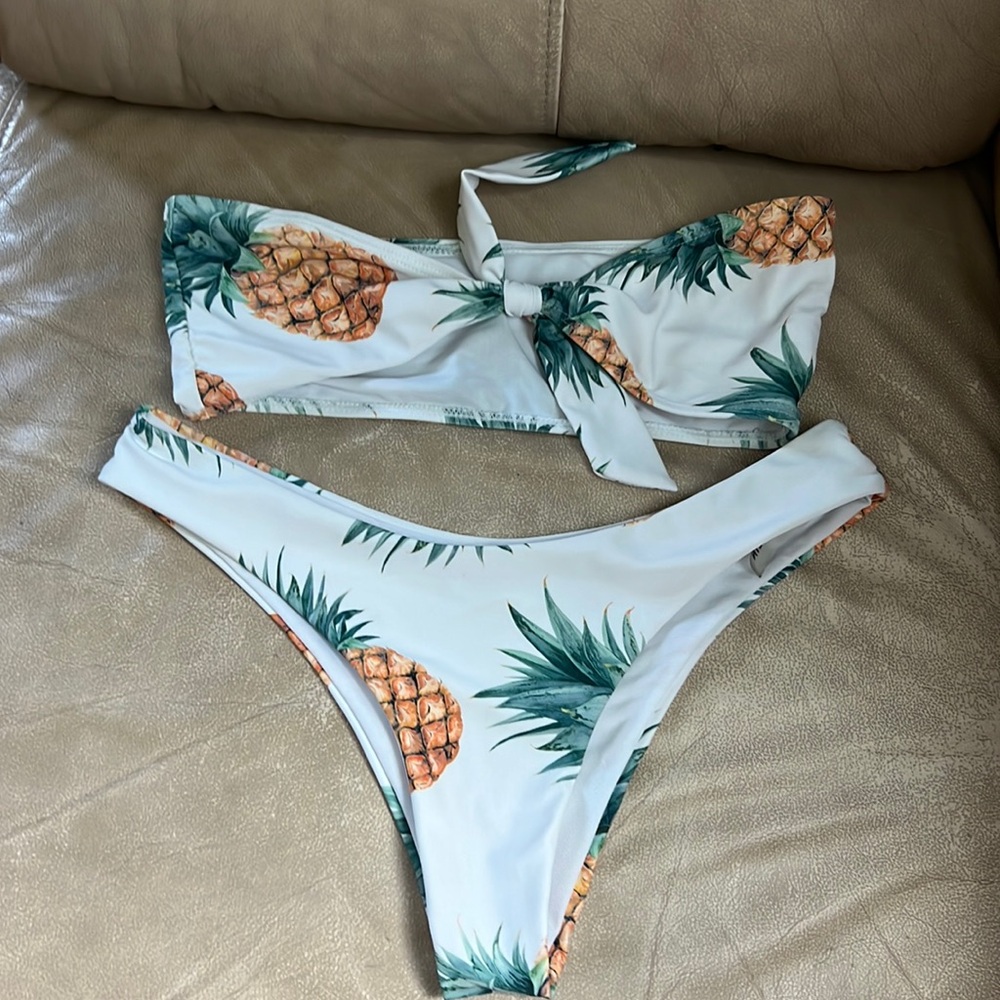 Pineapple bikini set
